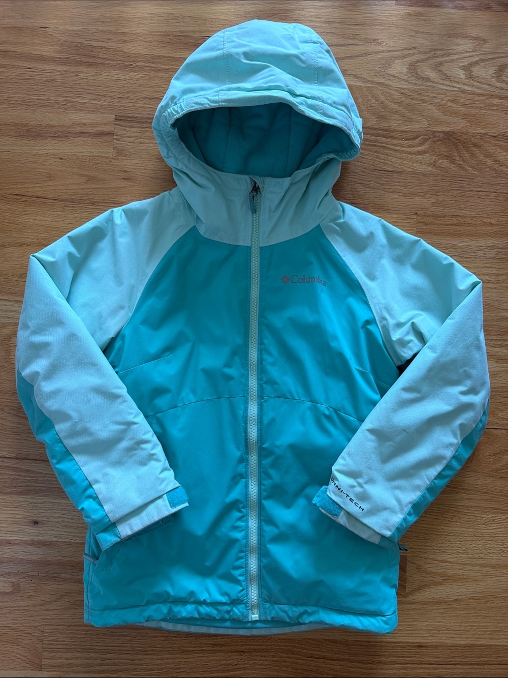 EUC Columbia Girls Aqua and Light Teal Hooded Puffer Coat - size Small 7/8